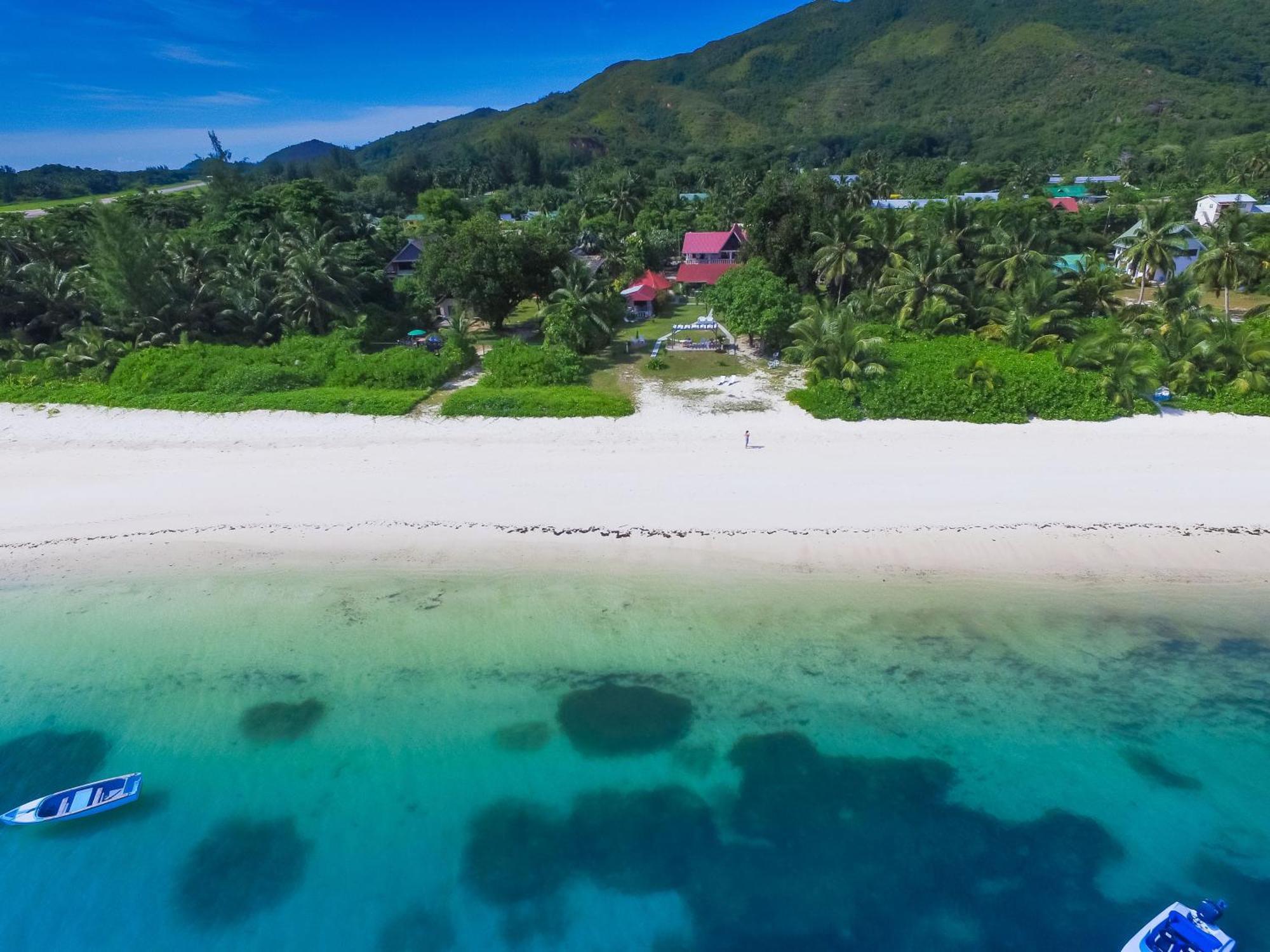 Amitie Chalets Praslin Grand Anse  Exterior photo