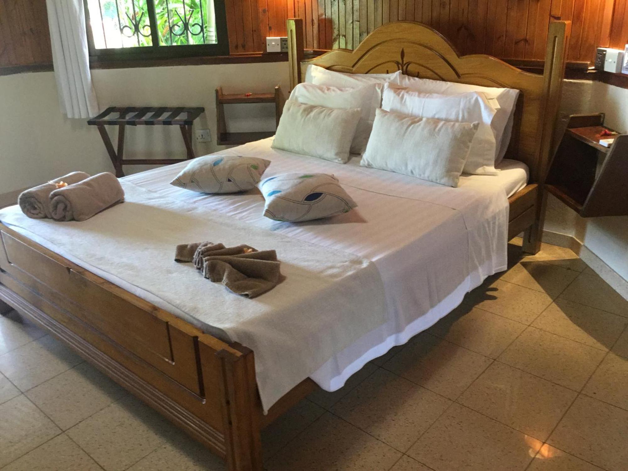 Amitie Chalets Praslin Grand Anse  Exterior photo